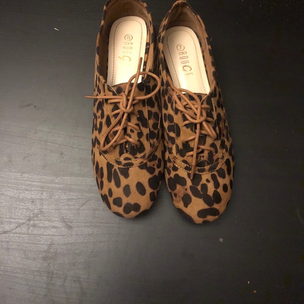 Leopard oxford flats. Read description!